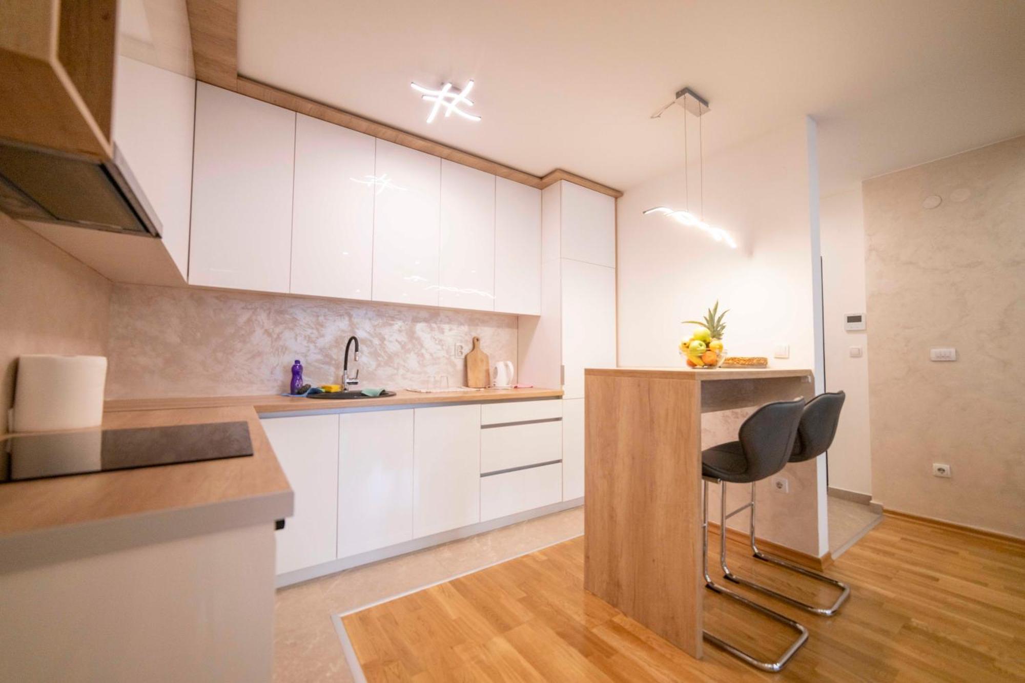 Apartment 5 Star Lukavica ภายนอก รูปภาพ