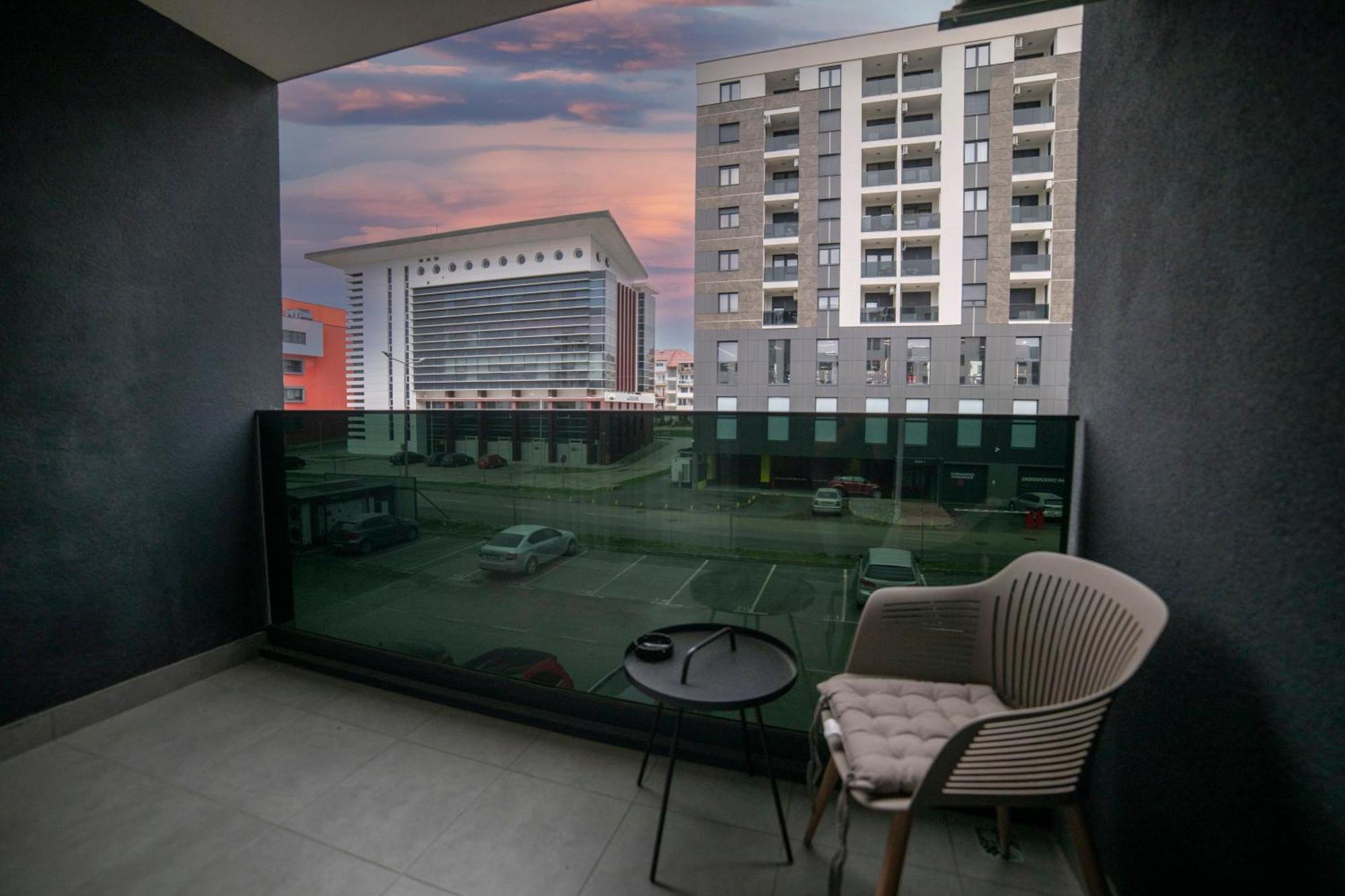 Apartment 5 Star Lukavica ภายนอก รูปภาพ