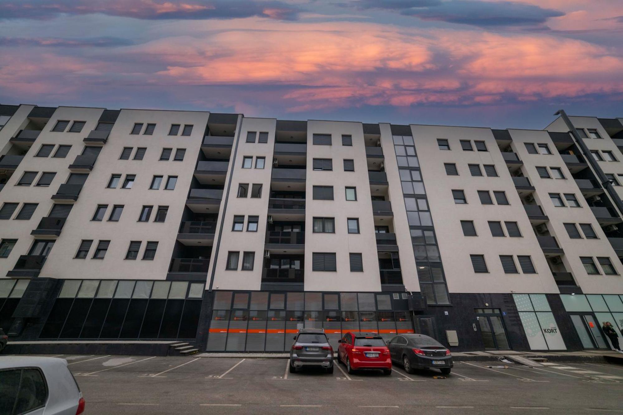 Apartment 5 Star Lukavica ภายนอก รูปภาพ